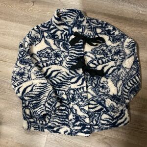 Cozy Blue and Cream Patterned Fleece Jacket